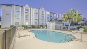  Microtel Inn & Suites by Wyndham Gulf Shores  Галф Шорс